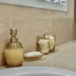 Appartamento Cecilia Apartment, Private Parking Included *