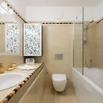 Appartamento Cecilia Apartment, Private Parking Included