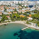 Appartamento Cecilia Apartment, Private Parking Included *