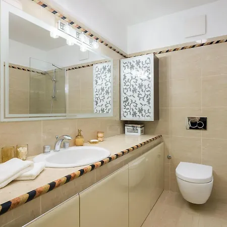 Apartamento Cecilia Apartment, Private Parking Included Split