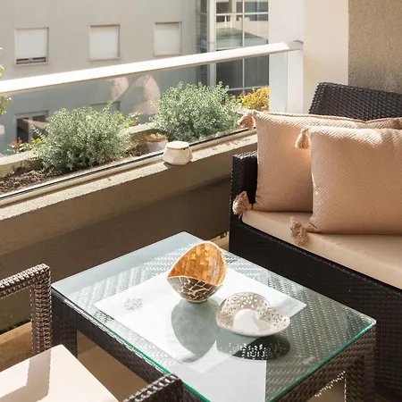 Apartamento Cecilia Apartment, Private Parking Included