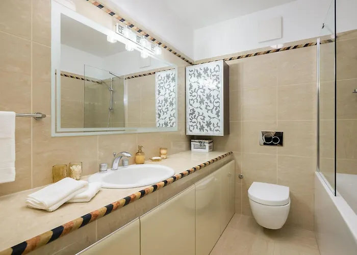 Appartement Cecilia Apartment, Private Parking Included Split