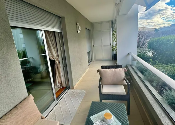 Cecilia Apartment, Private Parking Included *