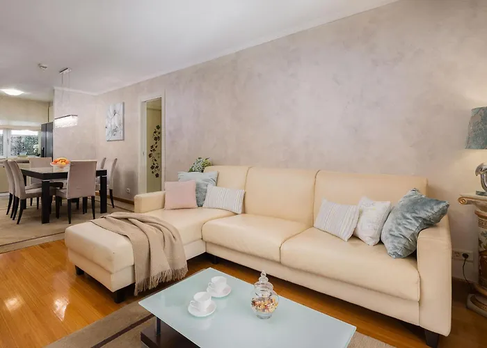 Appartement Cecilia Apartment, Private Parking Included Split