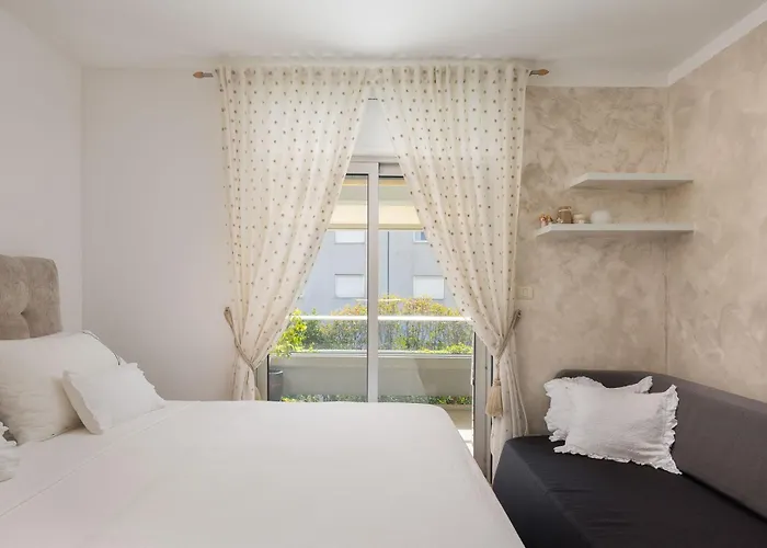 Cecilia Apartment, Private Parking Included Appartement